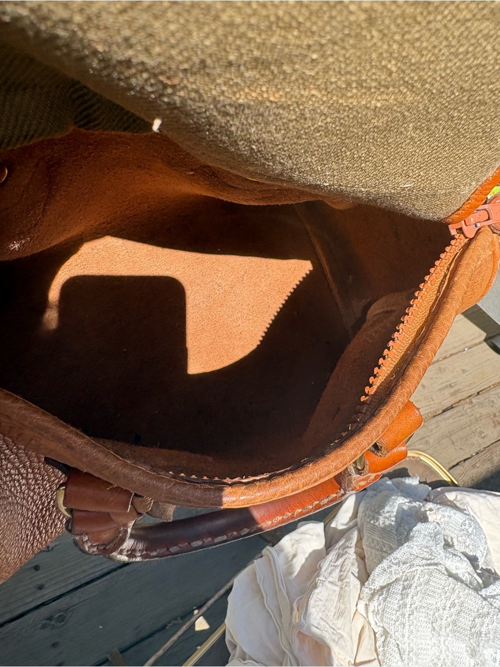 RARE VINTAGE Dooney and Bourke Brown Leather Bowler Bag\ Satchel English Tan - Picture 12 of 16